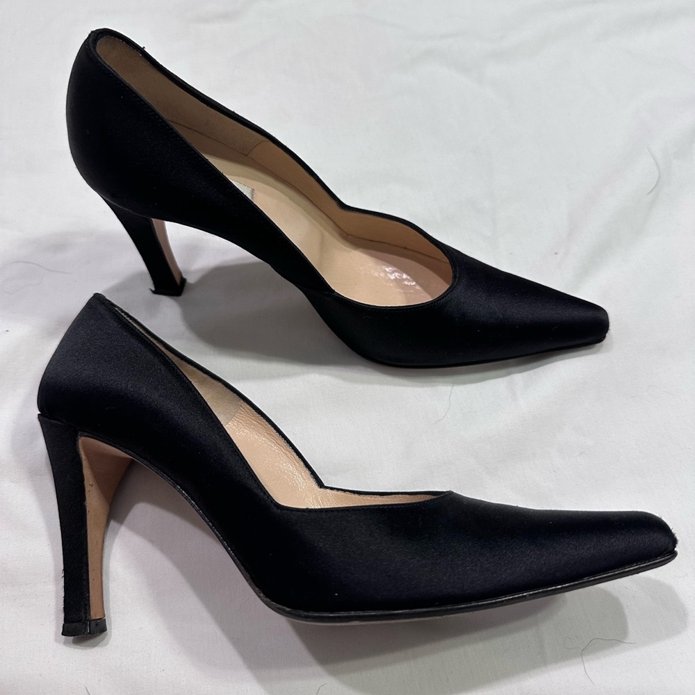 Authentic Vera Wang Women Black Pointed Toe Slip On Stiletto Pump Heels Size 5.5